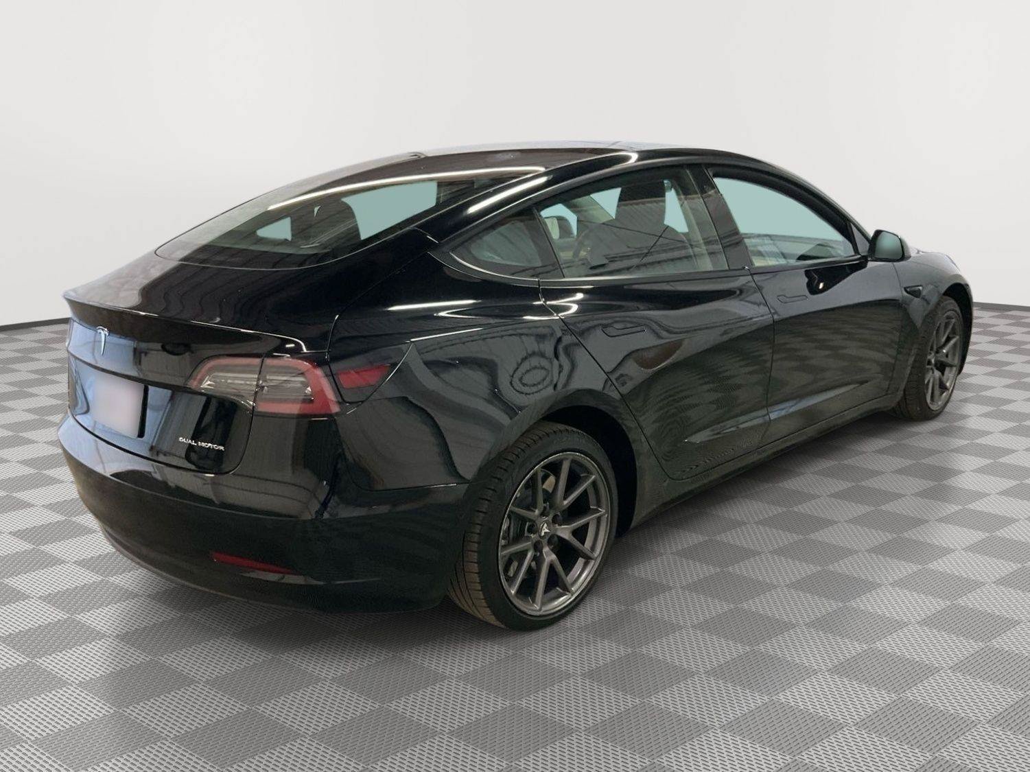 Used 2022 Tesla Model 3 Long Range AWD/4WD image 4