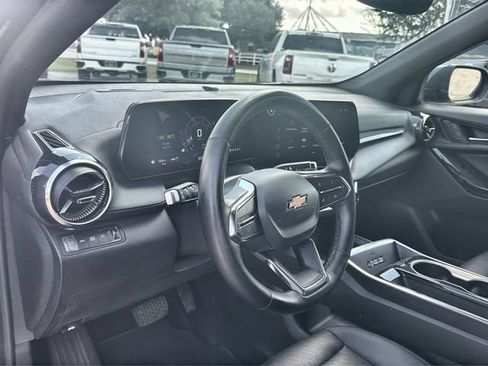 Certified 2025 Chevrolet Equinox LT w/ Convenience Package II AWD/4WD image 10