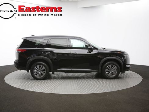 Used 2025 Nissan Pathfinder S image 73