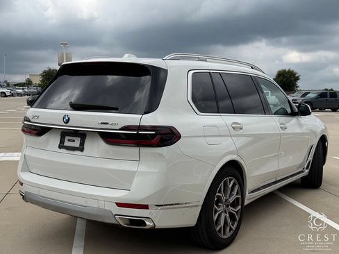 Used 2026 BMW X7 xDrive40i AWD/4WD image 9