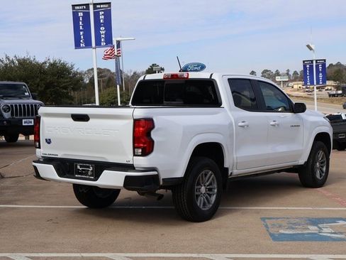Used 2024 Chevrolet Colorado LT w/ LT Convenience Package image 3