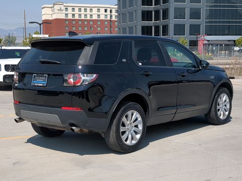 Used 2019 Land Rover Discovery Sport SE AWD/4WD image 5