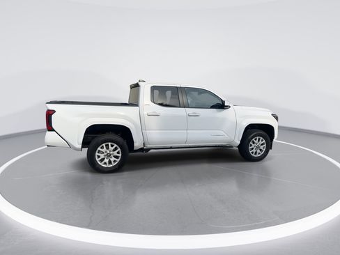 Used 2024 Toyota Tacoma SR5 image 9