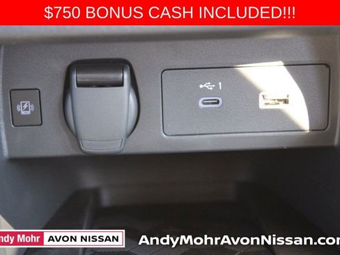 New 2025 Nissan Versa SR w/ Trunk Package image 25