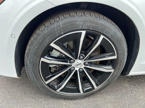 Certified 2025 Volvo S60 T8 Plus AWD/4WD image 9