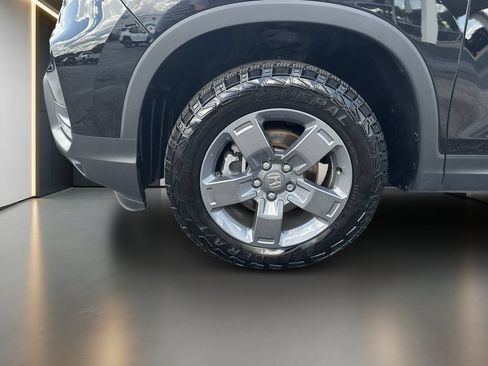 Used 2025 Honda Ridgeline TrailSport image 10