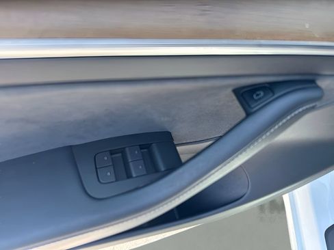 Used 2021 Tesla Model 3 Standard Range Plus RWD image 19