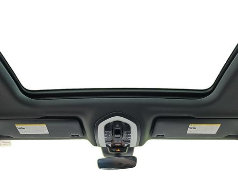 Used 2023 Porsche Macan AWD/4WD image 14