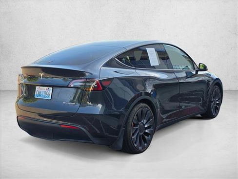Used 2024 Tesla Model Y Performance AWD/4WD image 5