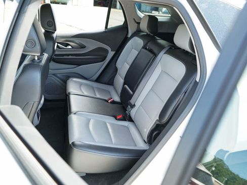 Used 2024 GMC Terrain SLT image 10