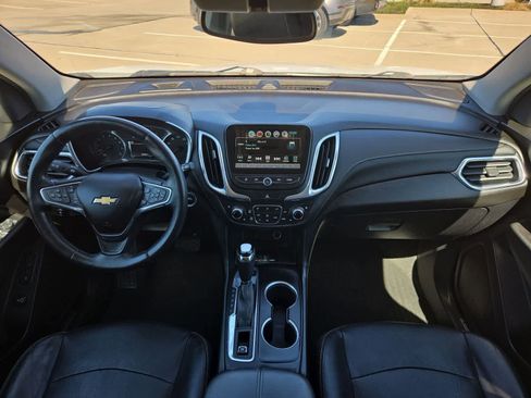 Used 2018 Chevrolet Equinox Premier image 12