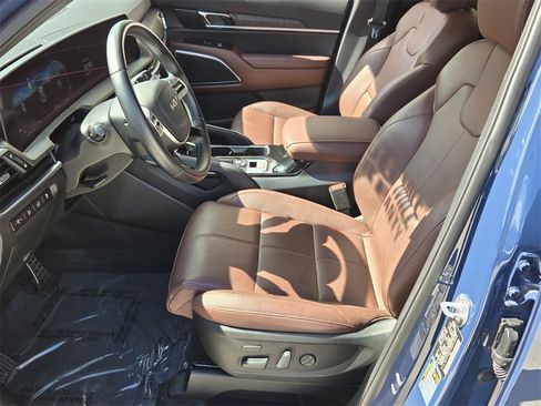 Used 2024 Kia Telluride SX image 11