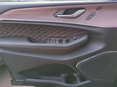 New 2025 Jeep Grand Cherokee L Summit w/ Obsidian Package image 32