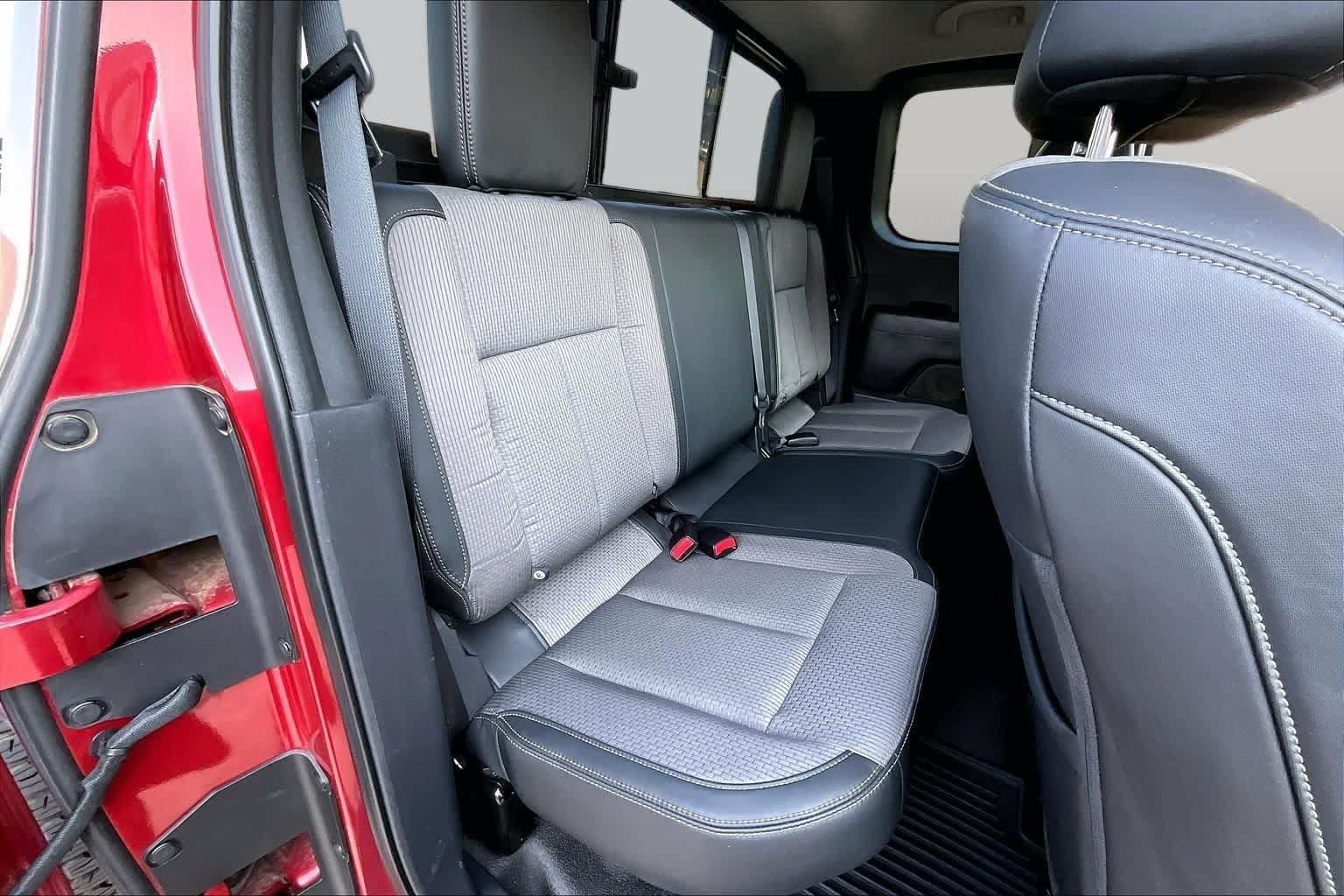 Used 2018 Nissan Titan S w/ S Utility Package AWD/4WD image 23