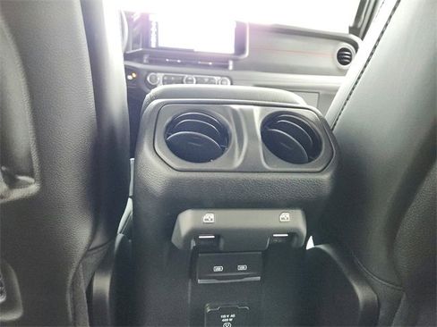 New 2026 Jeep Gladiator Rubicon w/ Steel Bumper Group image 39