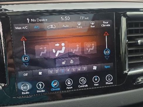 Used 2019 Chrysler Pacifica Touring-L Plus w/ Tire & Wheel Group FWD image 11