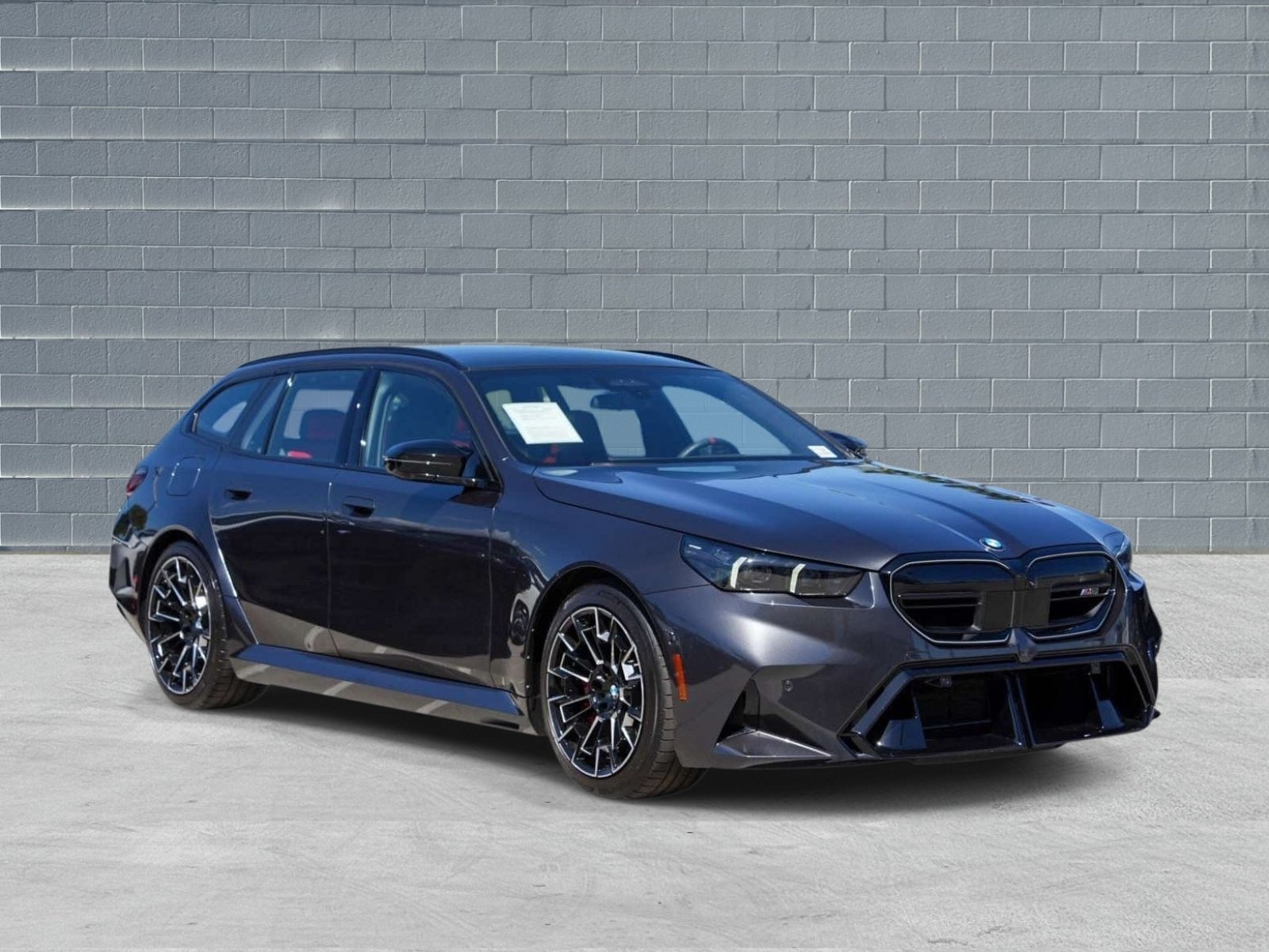 Used 2025 BMW M5 Touring AWD/4WD image 1