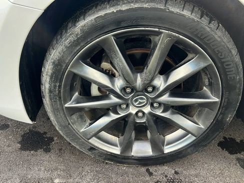 Used 2018 MAZDA MAZDA3 Touring image 31