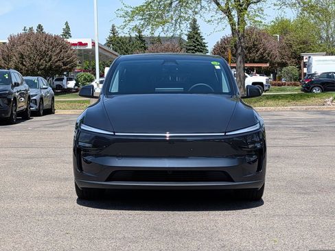 Used 2026 Tesla Model Y Long Range AWD/4WD image 2