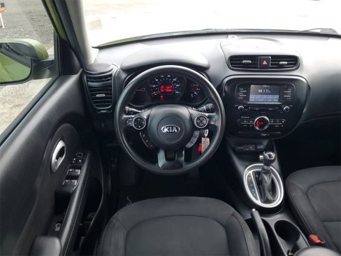Used 2017 Kia Soul + image 25