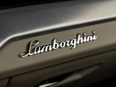 Used 2024 Lamborghini Urus S AWD/4WD image 37