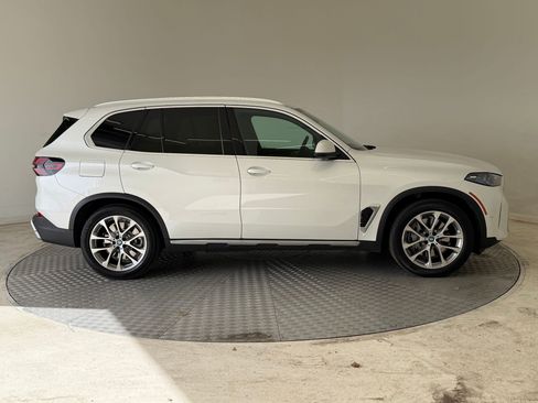 Certified 2025 BMW X5 xDrive50e w/ Climate Comfort Package image 8