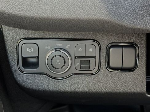 Used 2024 Mercedes-Benz Sprinter 2500 image 28