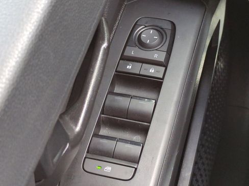 Used 2025 Toyota Tacoma SR5 image 20