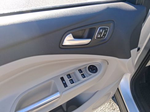 Used 2017 Ford Escape Titanium AWD/4WD image 10
