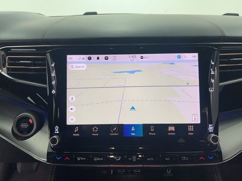 Used 2023 Jeep Grand Wagoneer Series III image 13