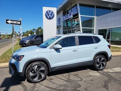 New 2025 Volkswagen Taos SE