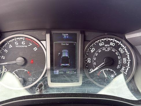 Used 2021 Toyota Tacoma 4x4 Double Cab image 18