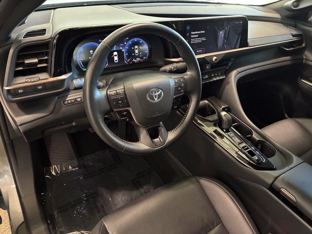 Used 2026 Toyota Crown AWD/4WD image 17