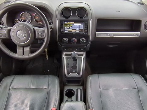 Used 2014 Jeep Compass Latitude image 14