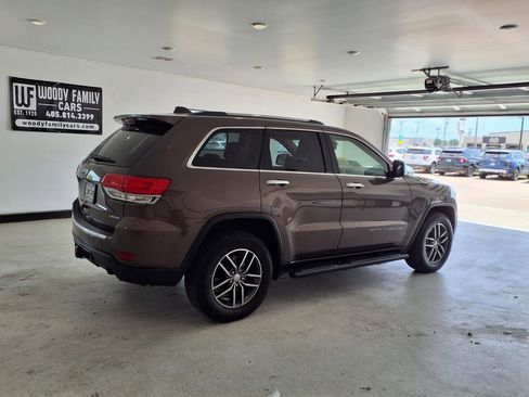 Used 2017 Jeep Grand Cherokee Limited w/ Trailer Tow Group IV AWD/4WD image 3