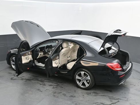 Used 2020 Mercedes-Benz E 350 E 350 w/ Parking Assistance Package image 37