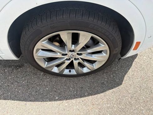 Used 2023 Buick Envision Avenir AWD/4WD image 10