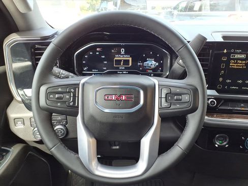 Used 2024 GMC Sierra 1500 Elevation image 23