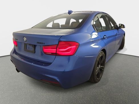 Used 2018 BMW 330i xDrive Sedan w/ M Sport Package image 38