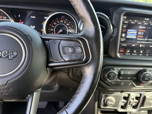 Used 2021 Jeep Wrangler Unlimited Sport AWD/4WD image 17