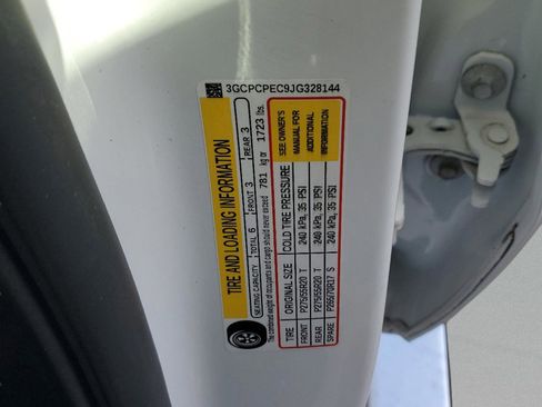 Used 2018 Chevrolet Silverado 1500 Custom w/ Custom Value Package image 5