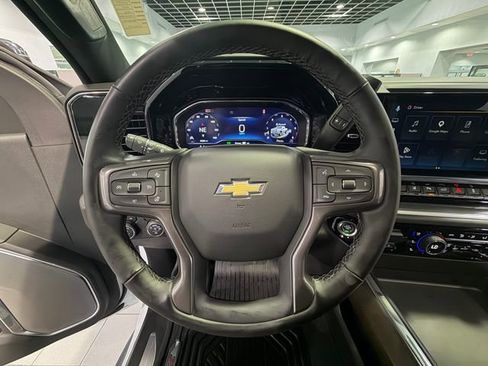 Used 2025 Chevrolet Silverado 2500 High Country w/ Technology Package AWD/4WD image 16
