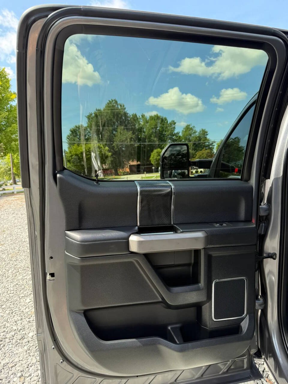 Used 2021 Ford F250 Platinum w/ FX4 Off-Road Package AWD/4WD image 18