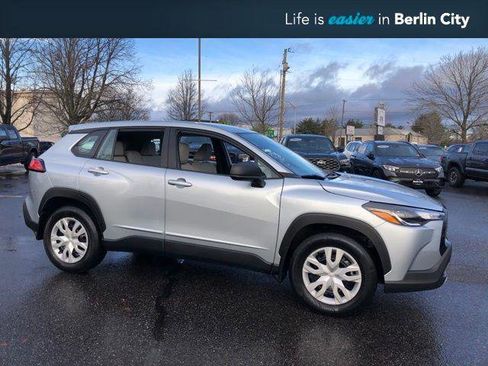 Certified 2023 Toyota Corolla Cross L image 1