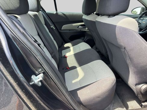 Used 2016 Chevrolet Cruze LS FWD image 12