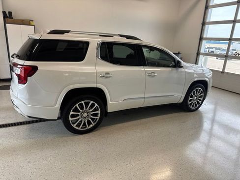 Used 2023 GMC Acadia Denali w/ Denali Ultimate Package AWD/4WD image 10