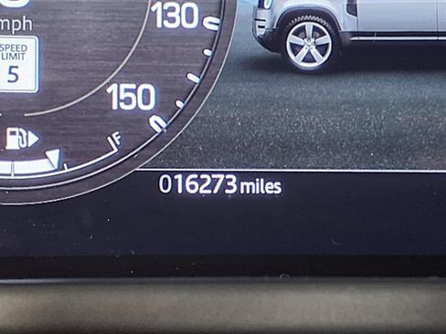 Used 2024 Land Rover Defender 110 S AWD/4WD image 31