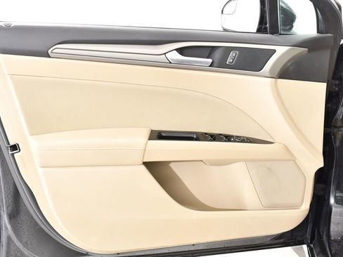 Used 2013 Ford Fusion SE FWD image 24