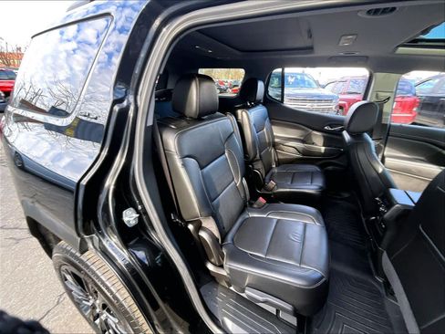 Used 2023 GMC Acadia SLT w/ Elevation Edition image 15