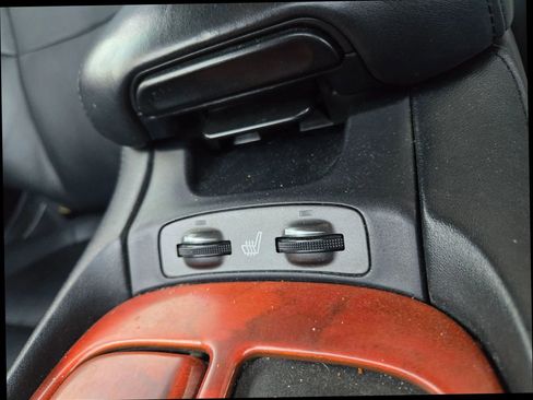 Used 2002 Lexus SC 430 Convertible image 28